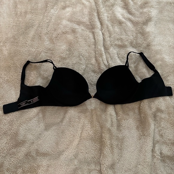 Like new 34D black push up bra Victoria Secret seamless - Picture 4 of 6